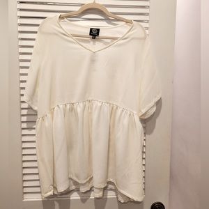NWT bobeau Short Sleeved White Peplum top 2X